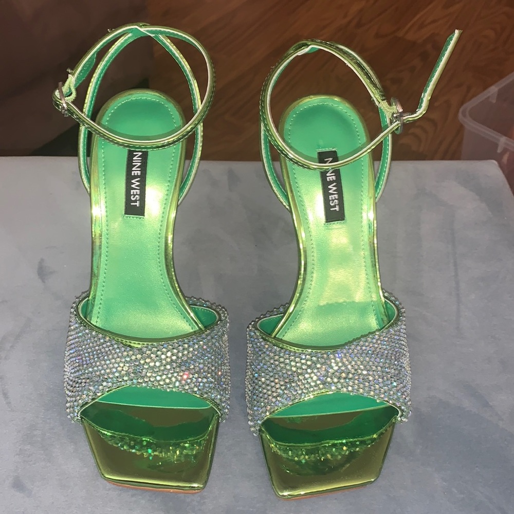 Twinkle2 Nine West heels. Size 7